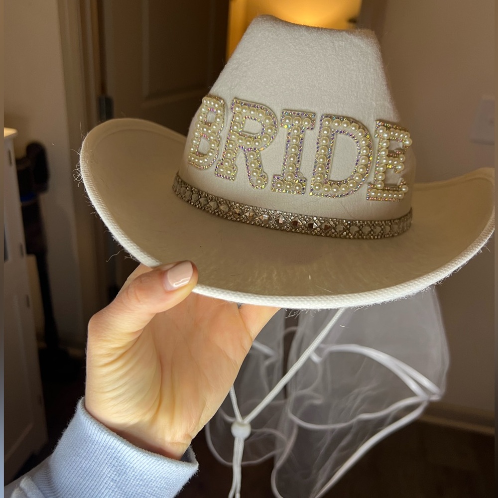 Bride Embellished White Cowboy Hat with Veil